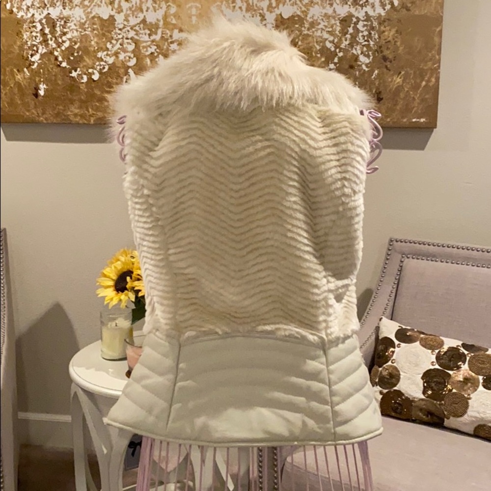 Guess Vest - Picture 2 of 4